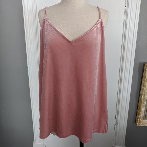 Old Navy Tops - velvet old navy tank